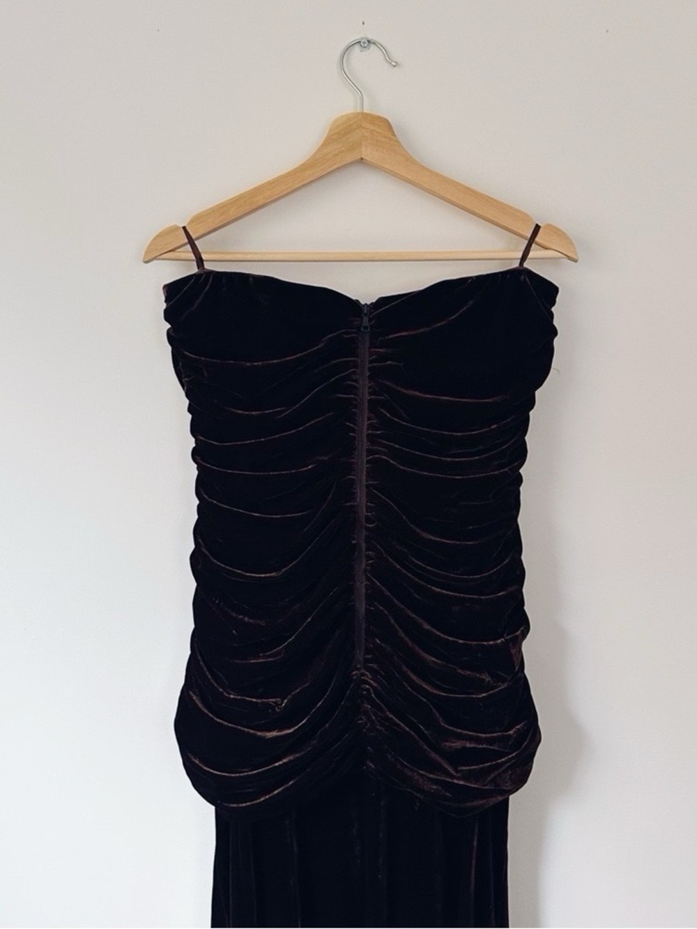NEW Bardot Elvira Velvet Maxi Dress in Chocolate - Picture 14 of 16